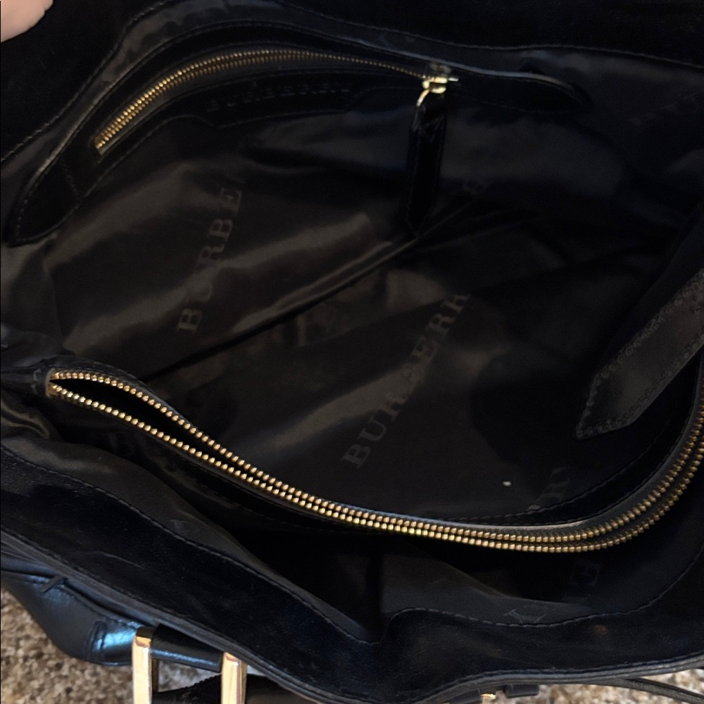 BURBERRY
Black Soft Leather Landscape Bridle Lynher Bag - Picture 9 of 14